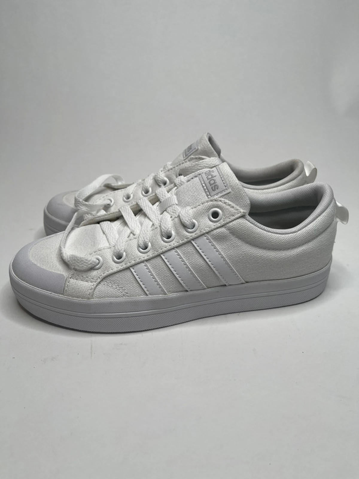 Adidas Bravada women sneaker size 5