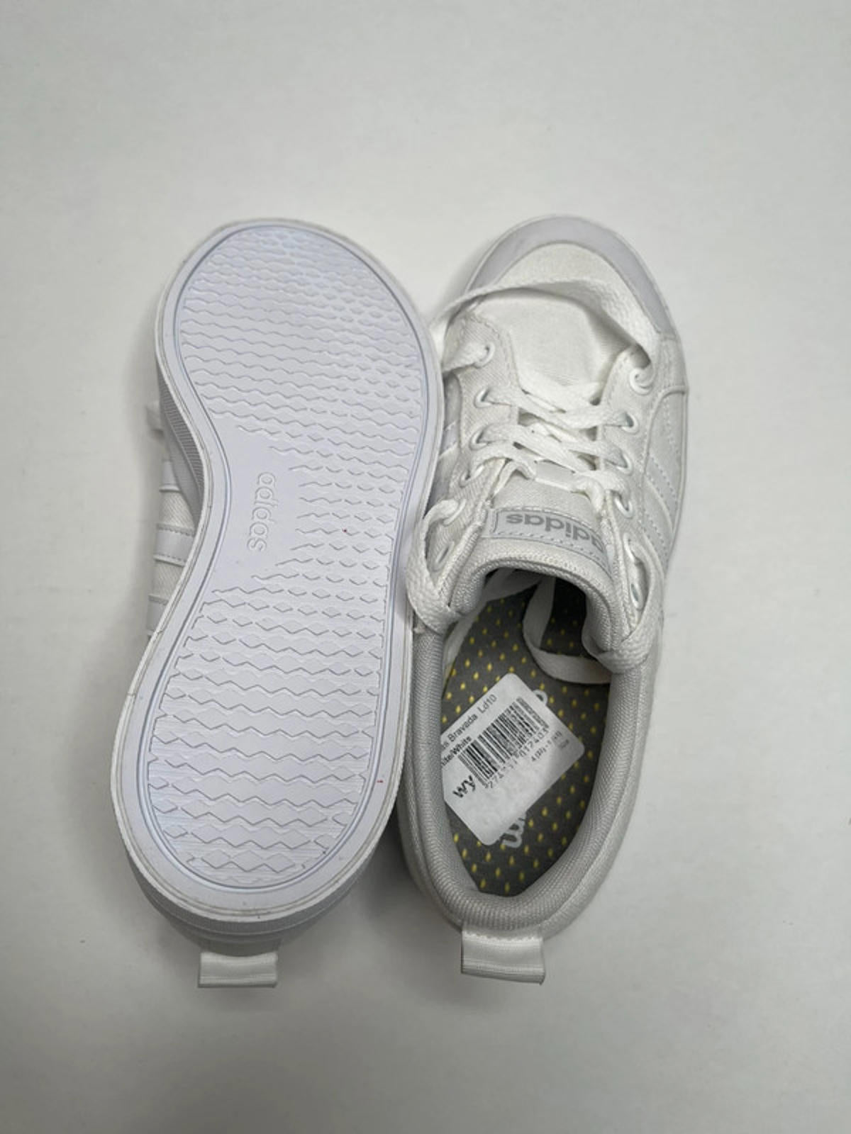 Adidas Bravada women sneaker size 5